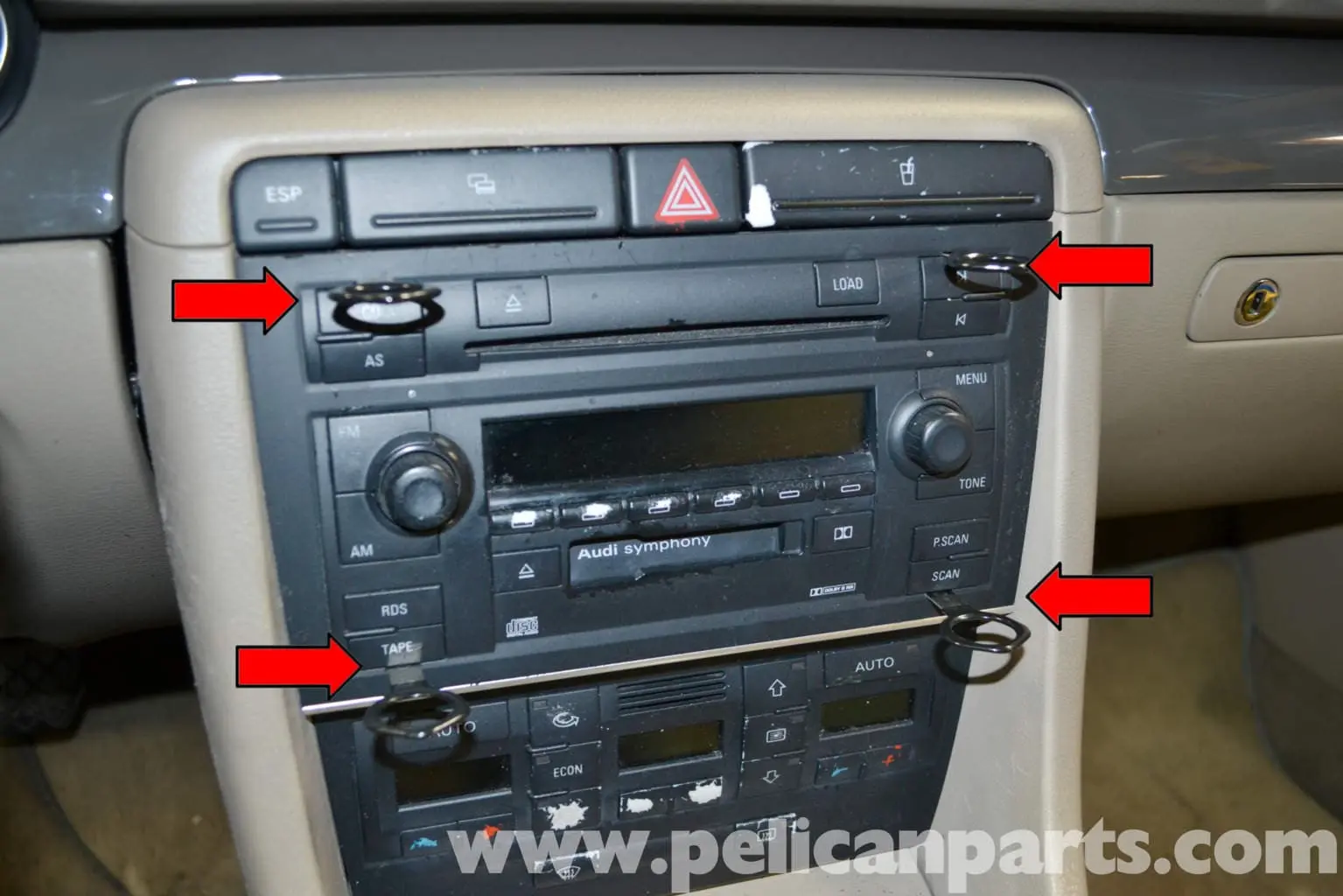 a4 b6 przygasa climatronic i radio - Dlaczego Audi A4 b6 to Małysz