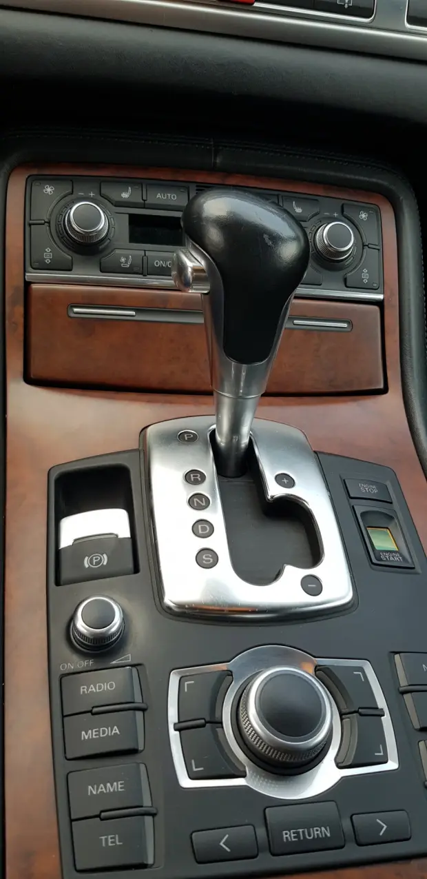 a8d3 radio samochodowe przerywa w czasie jazdy - Ile kosztuje zawieszenie do Audi A8 D3