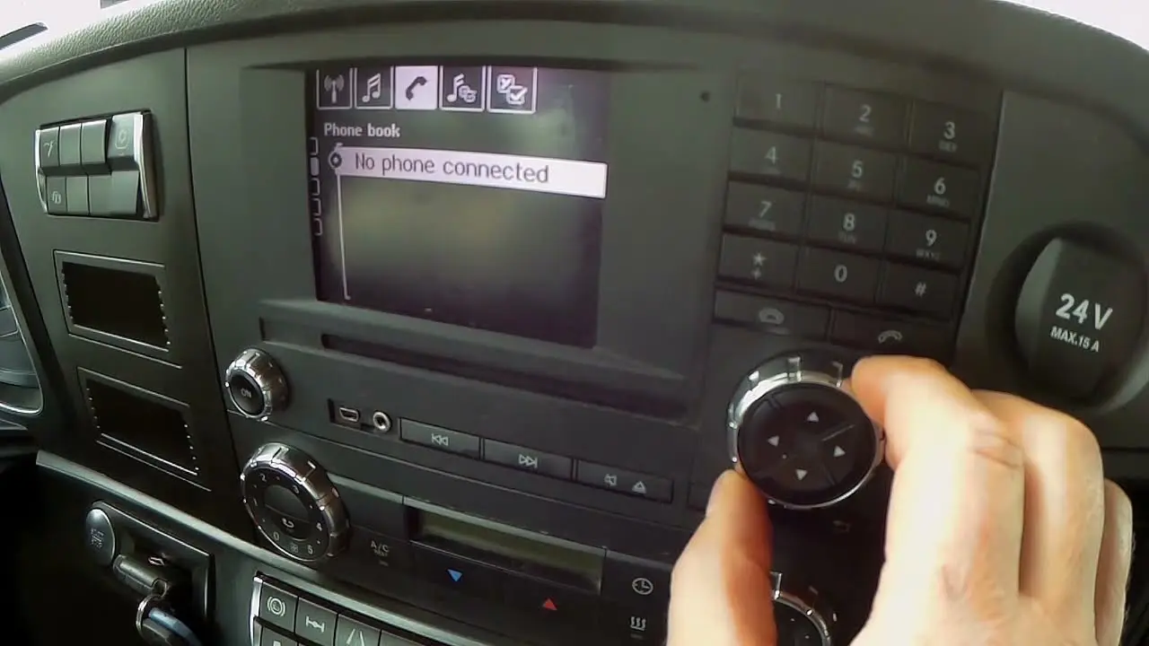 actros mp4 jak wyjąć radio - Ile pali Mercedes Actros MP4