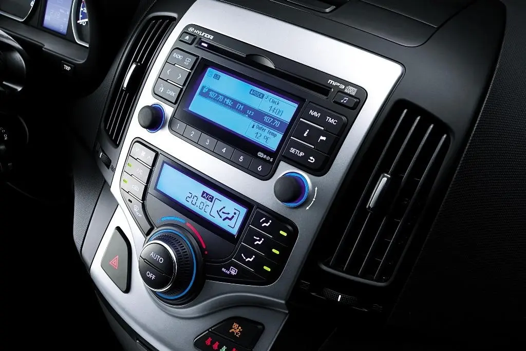 czy radio w hyundai i30 jest kodowane - Jak ustawić język polski w Hyundai i30