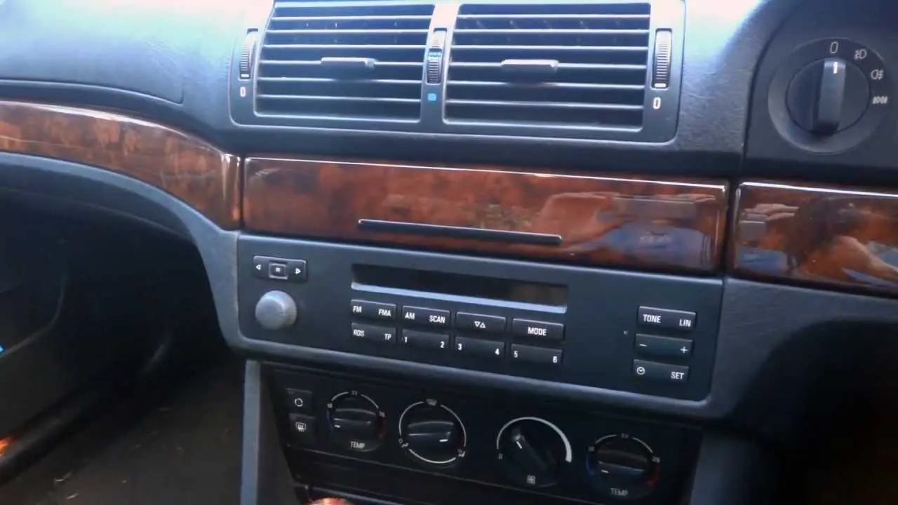 jak wyciagnac radio bmw e39 - Jak wyjąć radio BMW X5 e53